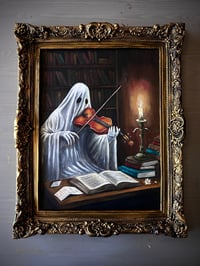 Image 1 of Fantasma tocando el violín