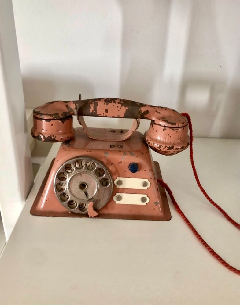 Image of Téléphone rose vintage