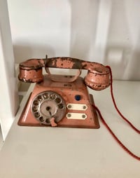 Téléphone rose vintage