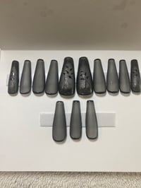 Image 4 of Noir Botanica