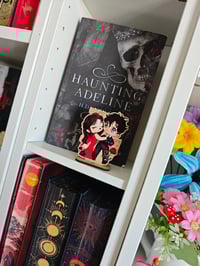 Image 3 of standee Zade y Adeline 'Haunting adeline' 