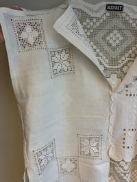 Image 7 of Daisy top, white (one size)