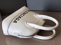 Image 4 of BAL print top handle 
