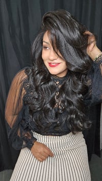 Image 4 of Peluca LA BELLA oscura