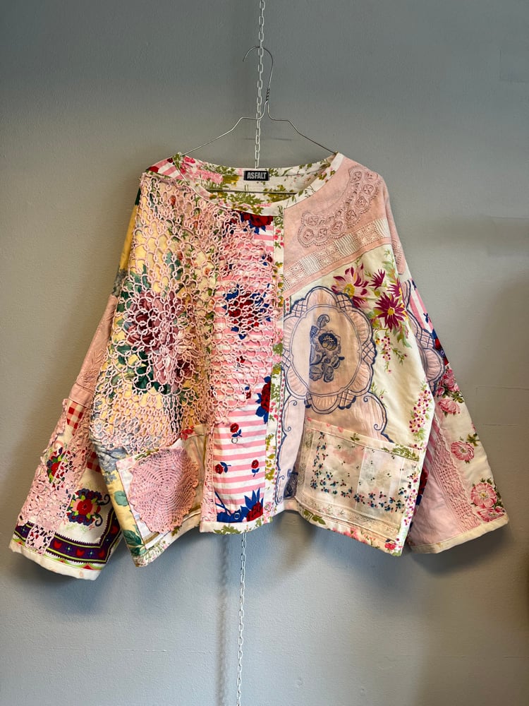 Image of Sunday puzzle jacket pink (xs-xl)