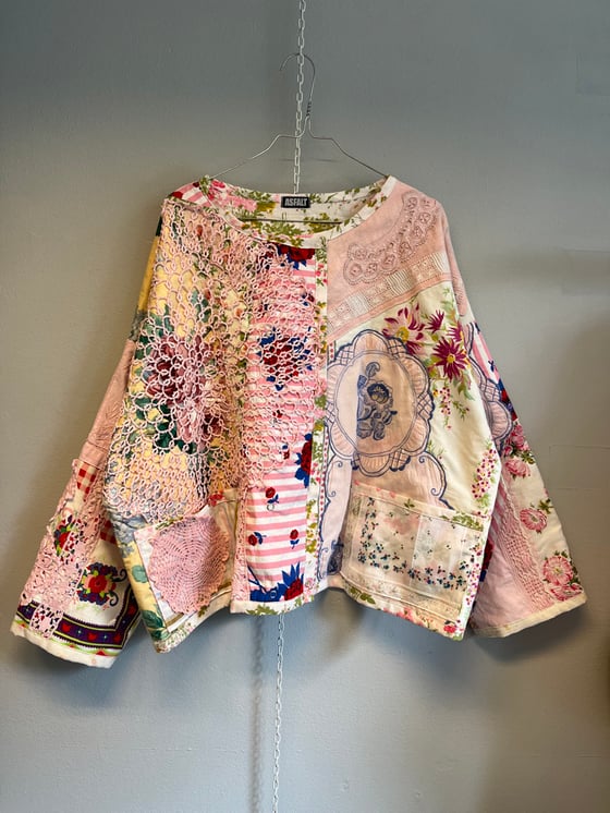 Image of Sunday puzzle jacket pink (xs-xl)