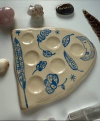 Image 1 of Palette en céramique 🎨Demi-Lune🪻