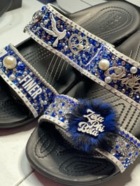 Image 4 of Custom Slides