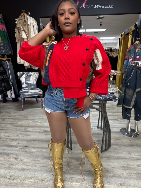 Image of SHE GOTTA HAVE IT SWEATER