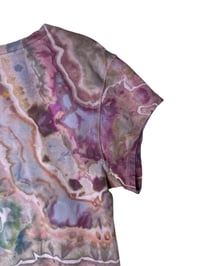 Image 2 of ♻️ UPCYCLED L Ladies V-Neck Tee in Earthy Geode Ice Dye