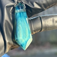 Image 14 of Crystal Pendant 2 - Aquatic Opalescent Twist