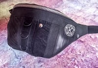 Image 4 of INNERTUBE HIP BAG "rubber & denim"