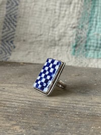 Image 3 of Porcelain ring - size M