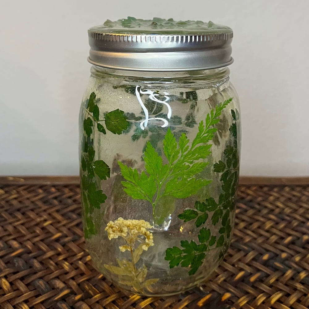 Image of geeen aventruine floral jar