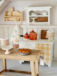 Image 2 of pie de tarta con tarta 