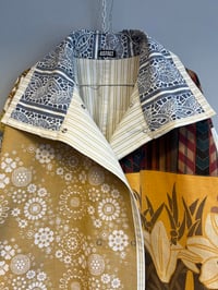 Image 6 of Beige/blue wonder coat (s-l)