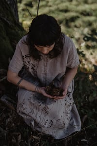 Image 4 of Inverno • Light brown linen dress