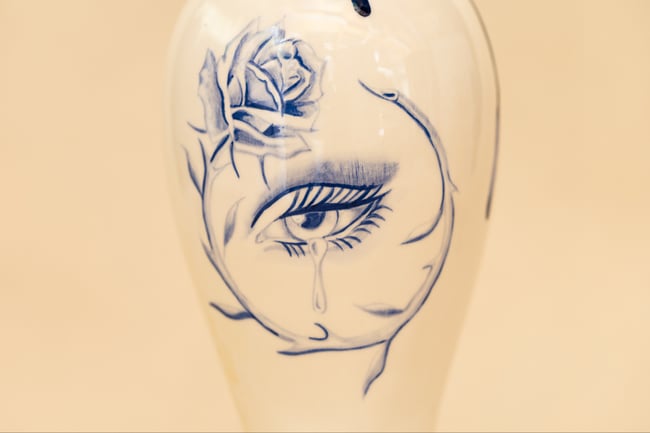 Eye Vase 18K Gold Luster