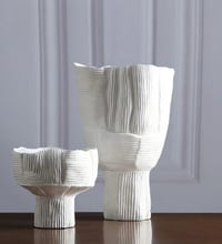 Image 2 of 2 Pieces Minimalist White Striped Flower Vases Set Resin Vase Decor 