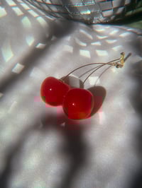 Image 2 of Cereza