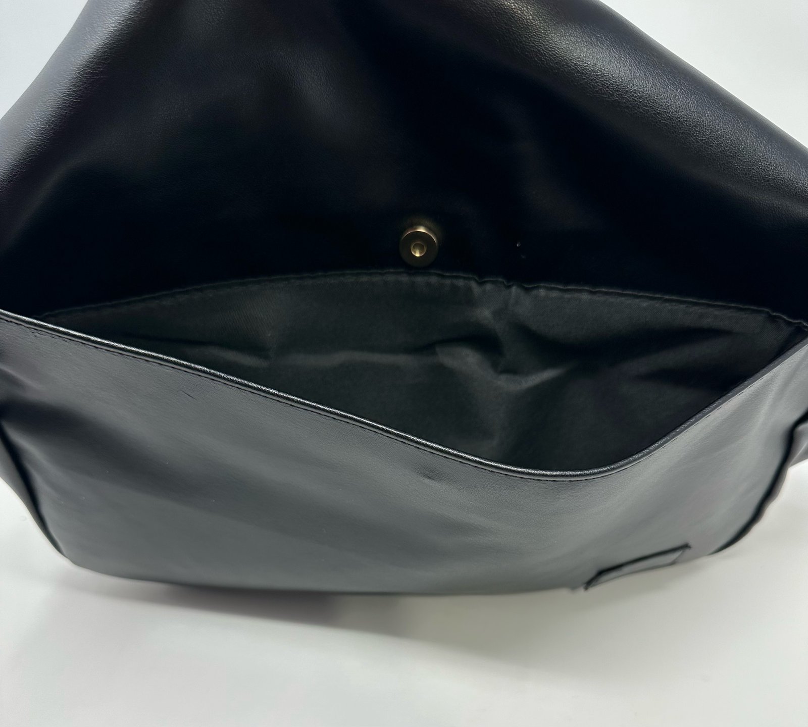 Black Single Strap Leather Shoulder Bag | In stock! | Delton Bags