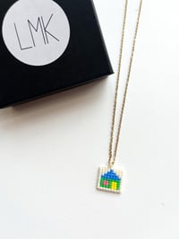 Collier maison A tissé en perles