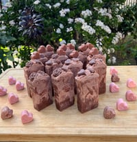 Image 5 of CHOCOLATE KISSES. Oats Milk Soap / Jabón de Leche de Avena copy