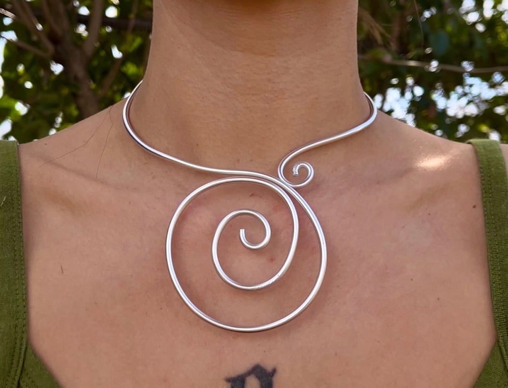 Image of Swirl Choker