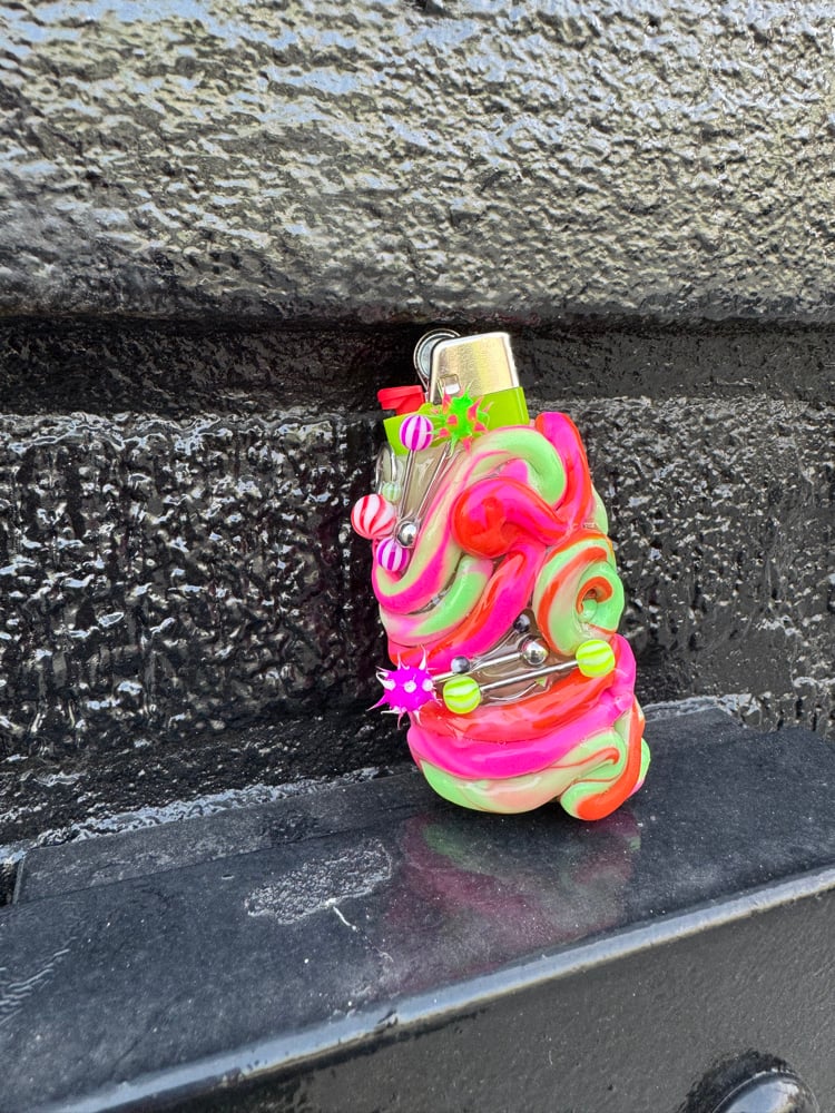 Image of LIGHTER CASE 02