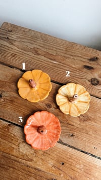 Image 2 of Incensario/Joyero con forma de Calabaza