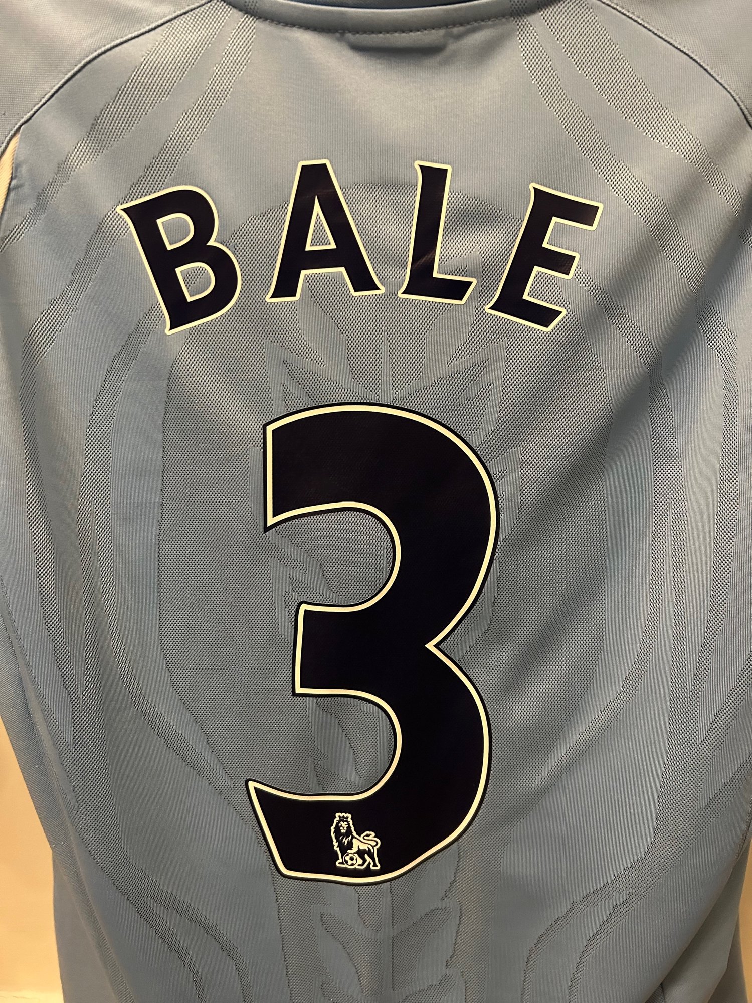 Image of Tottenham Hotspur “BALE 3” 2010/11 Away Shirt + PL patches (L)