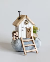Image 4 of Little Beach Cabin  