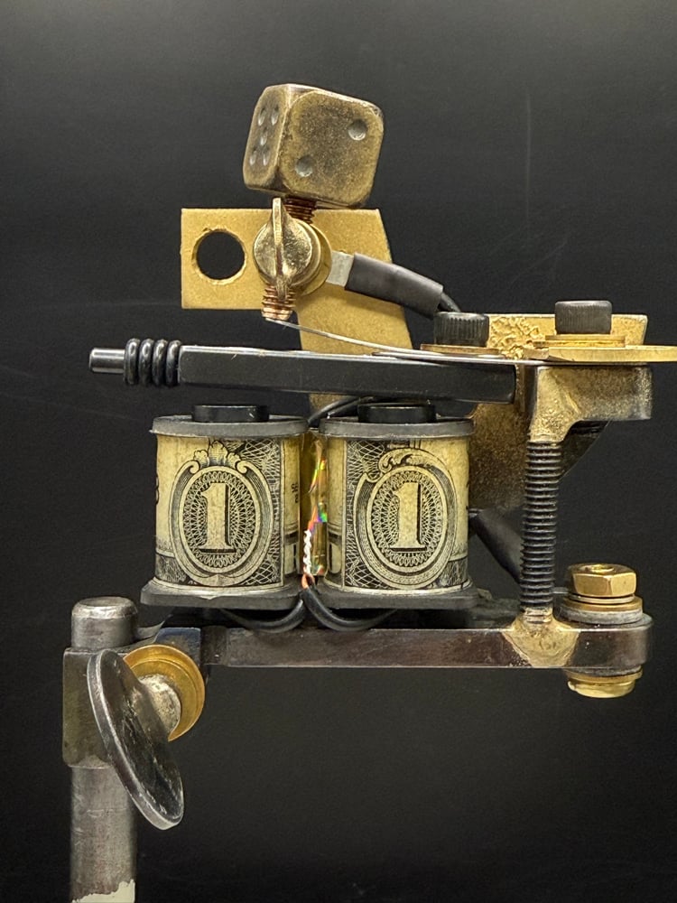 DISTRESSED METALLIC MONEY MAKER LINER 708