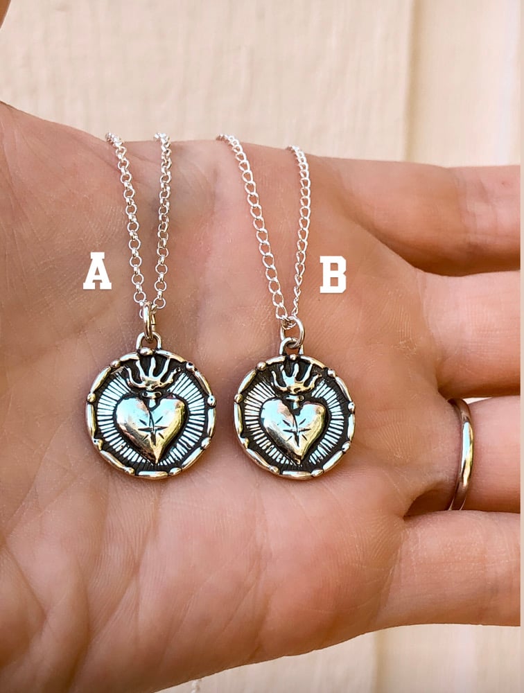 SACRED HEART NECKLACE Image 2