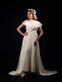 Image 15 of 1970s Lace Garden 