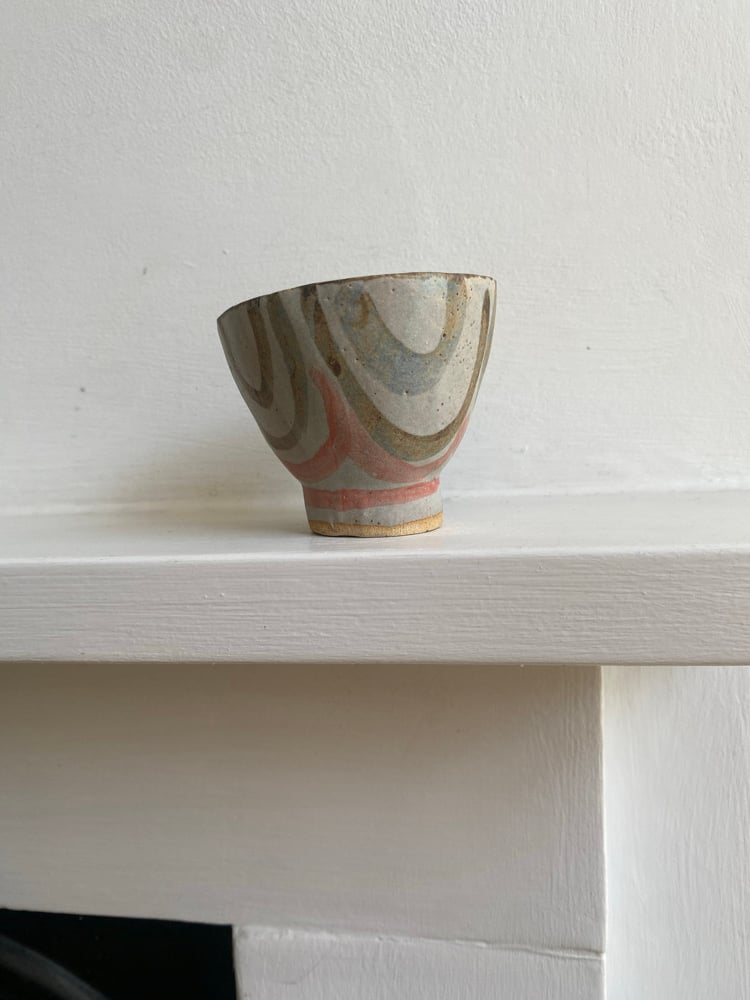Deep footed bowl (soft black/red crest) Image 5