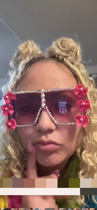 Image 2 of   Pink bowls, sunglasses  