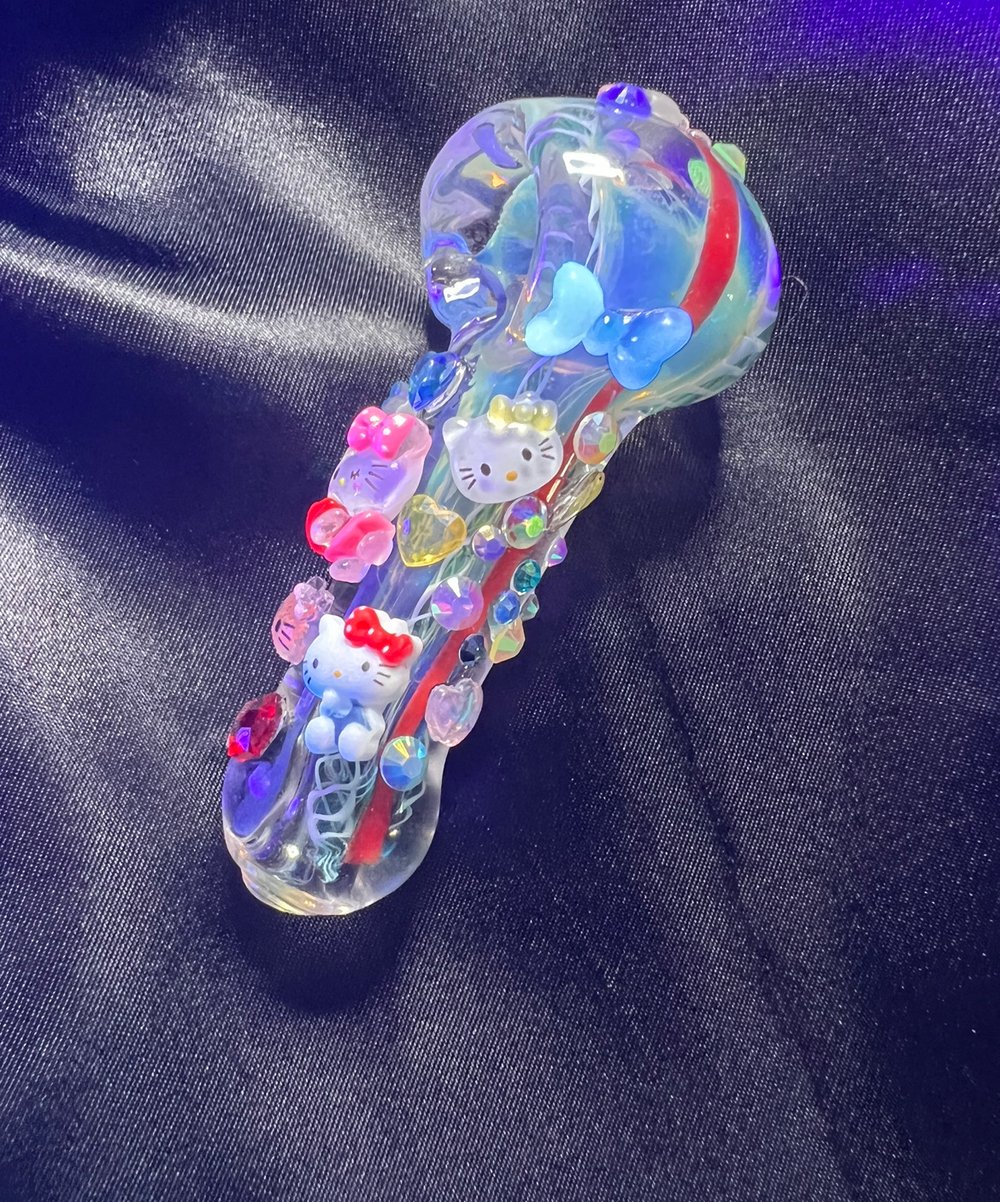 Hello kitty rainbow 🌈 ribbon swirl pipe