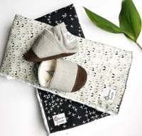 Image 5 of Surprise Shoe + Burp cloth Gift Set