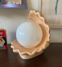 Image 1 of Lampe coquillage nude 