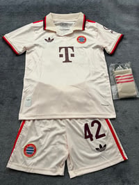Image 1 of Bayern Munich cream - Musiala no.42