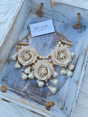 Image of Flower Pearl Statement Necklaces 