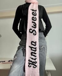 kinda sweet scarf 