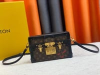 Image 6 of Lou Trunk Bag
