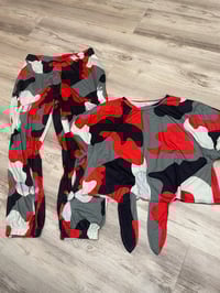 X-Large fatigue cut out 2pc set *never worn