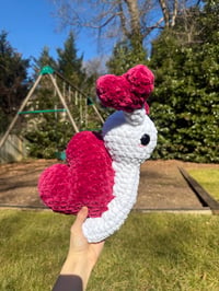 Image 1 of hot pink heart snail