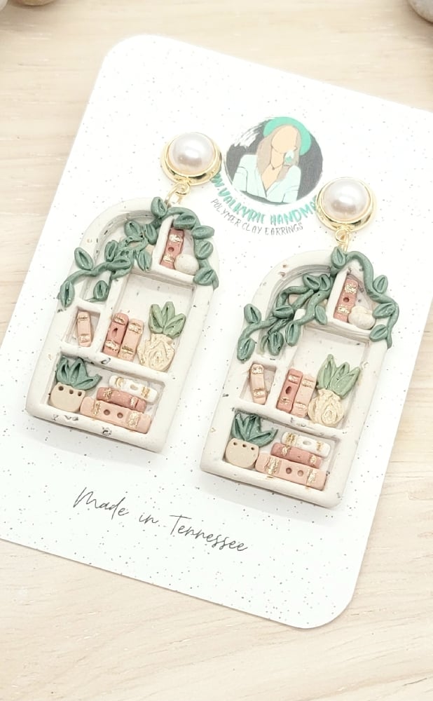 Image of Botanical Bookshelf Dangles 