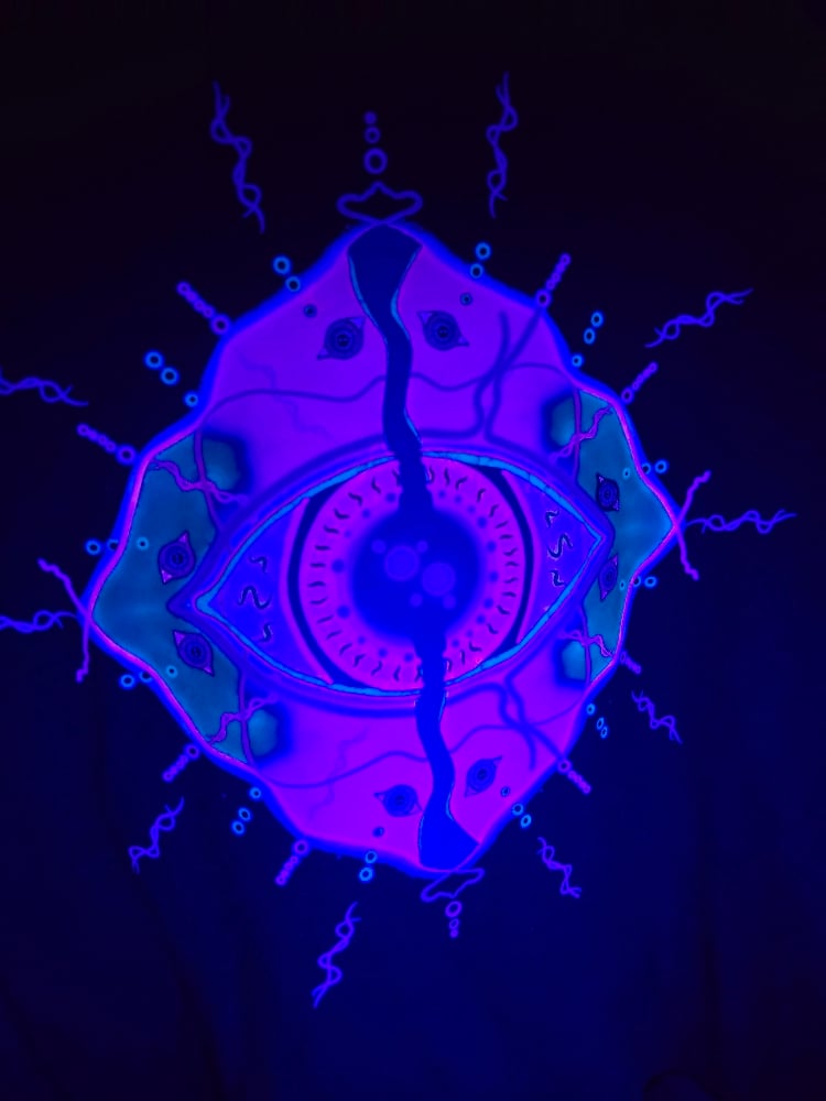 Image of Trippy eye crop tee ( UV reactive )