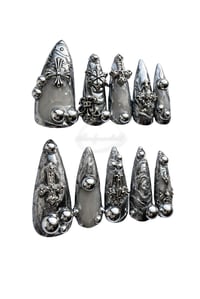 Image 4 of Chrome Heiress (Pre-order)