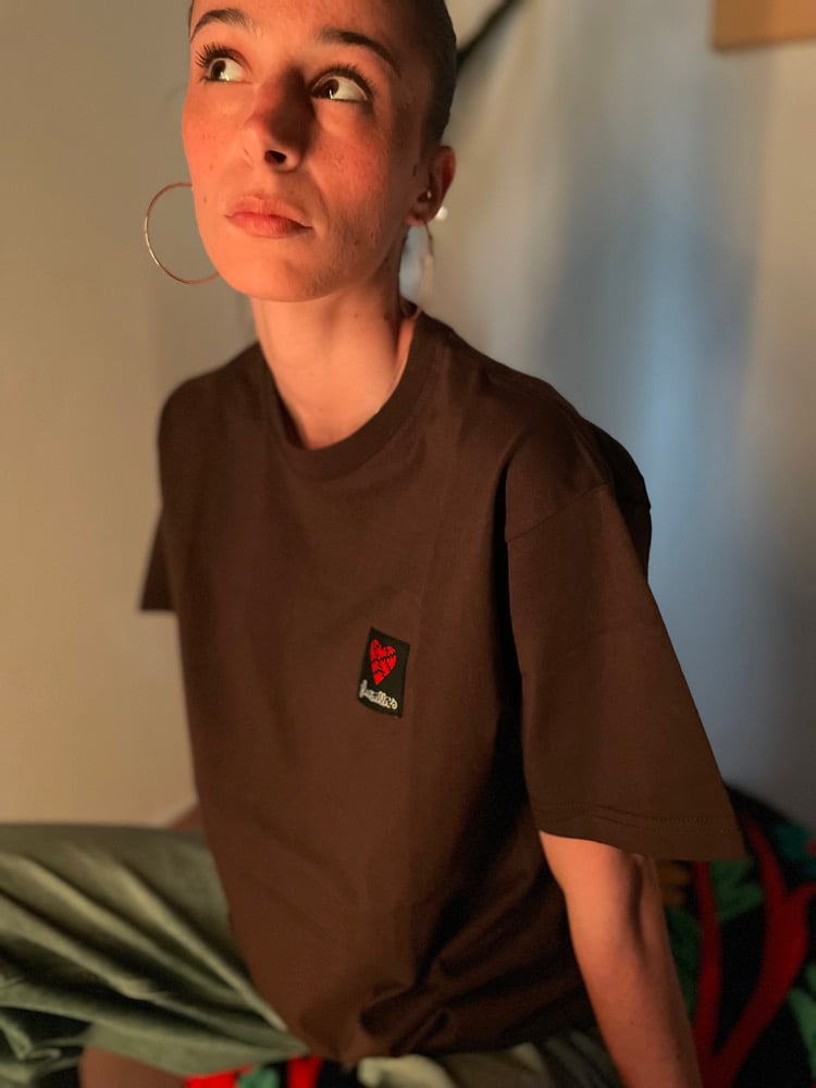 CUORE OVERSIZE TEE / brown Image 4